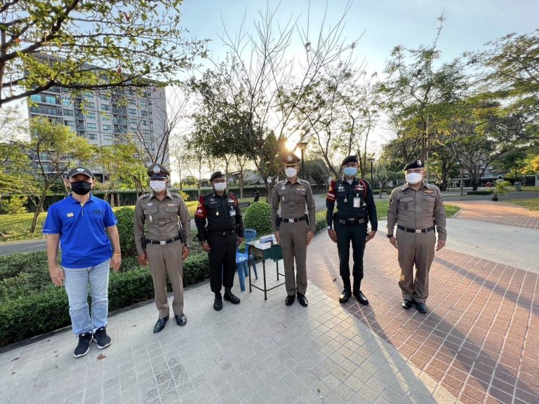 ตรวจเยี่ยมพบปะประชาชนชุมชนสะพานไม้ วันที่ 10 ก.พ.66 เวลา 17:00 น.