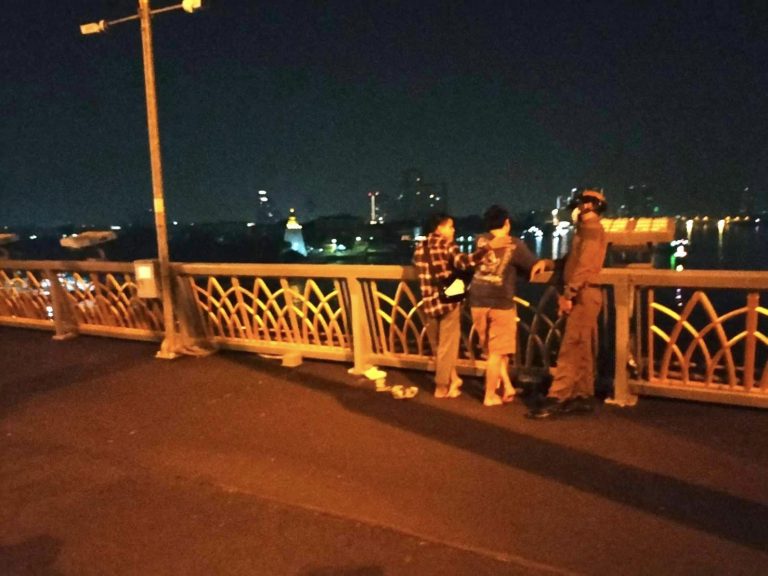 ตรวจสอบชายพยายามกระโดดสะพานพระราม 8 ( 13 ก.พ.67)